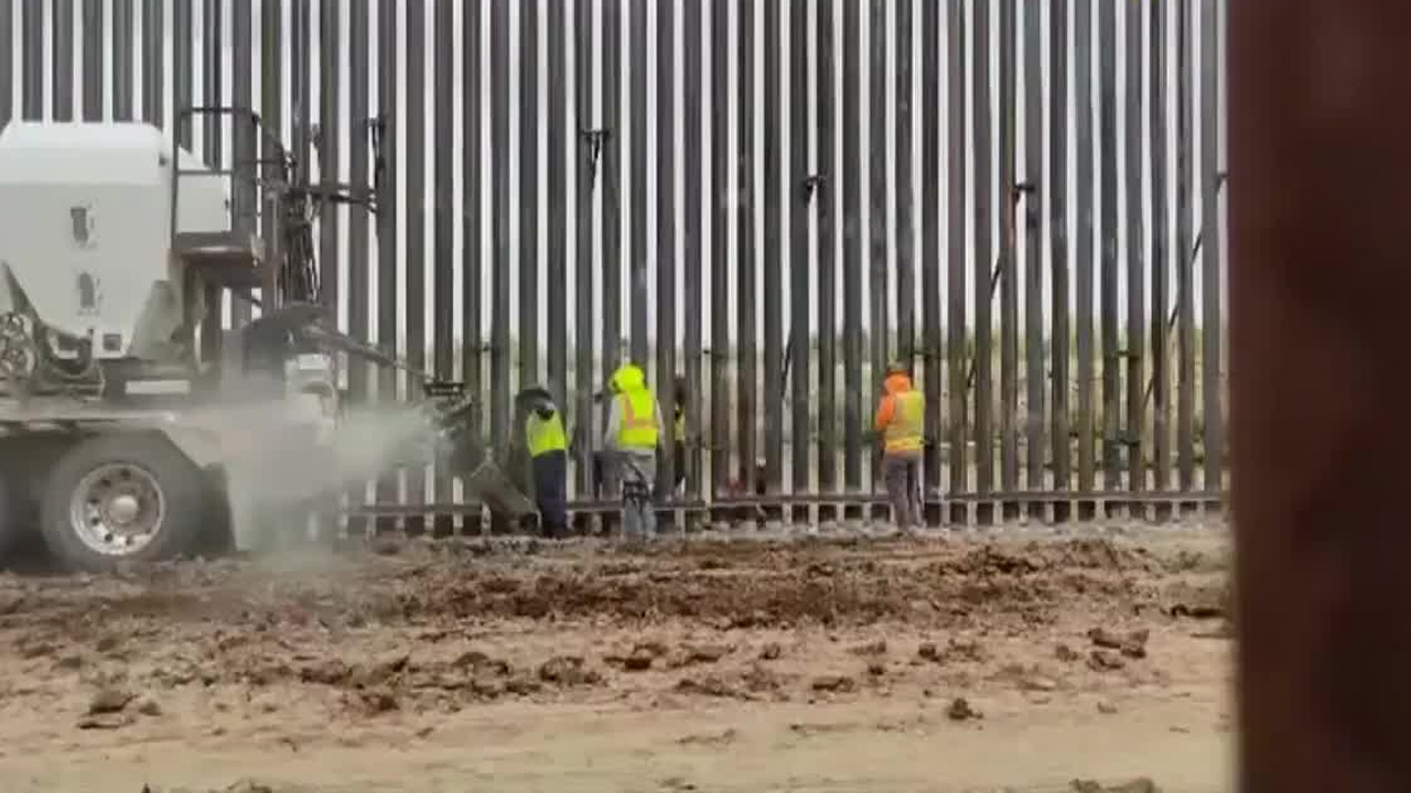 Autoridades de Estados Unidos iniciaron la construcción de un segundo muro fronterizo entre Mexicali y Calexico.