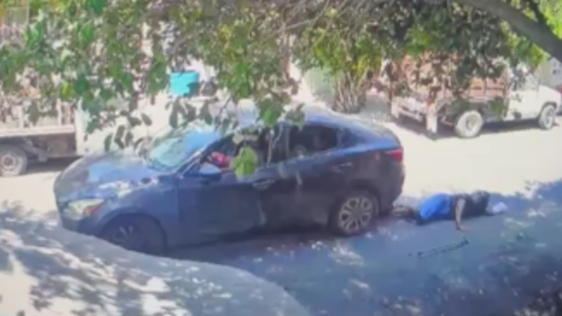 Video capta momento exacto del atropello de una mujer de 88 años en Santa Catarina. El responsable se dio a la fuga y es buscado por las autoridades.