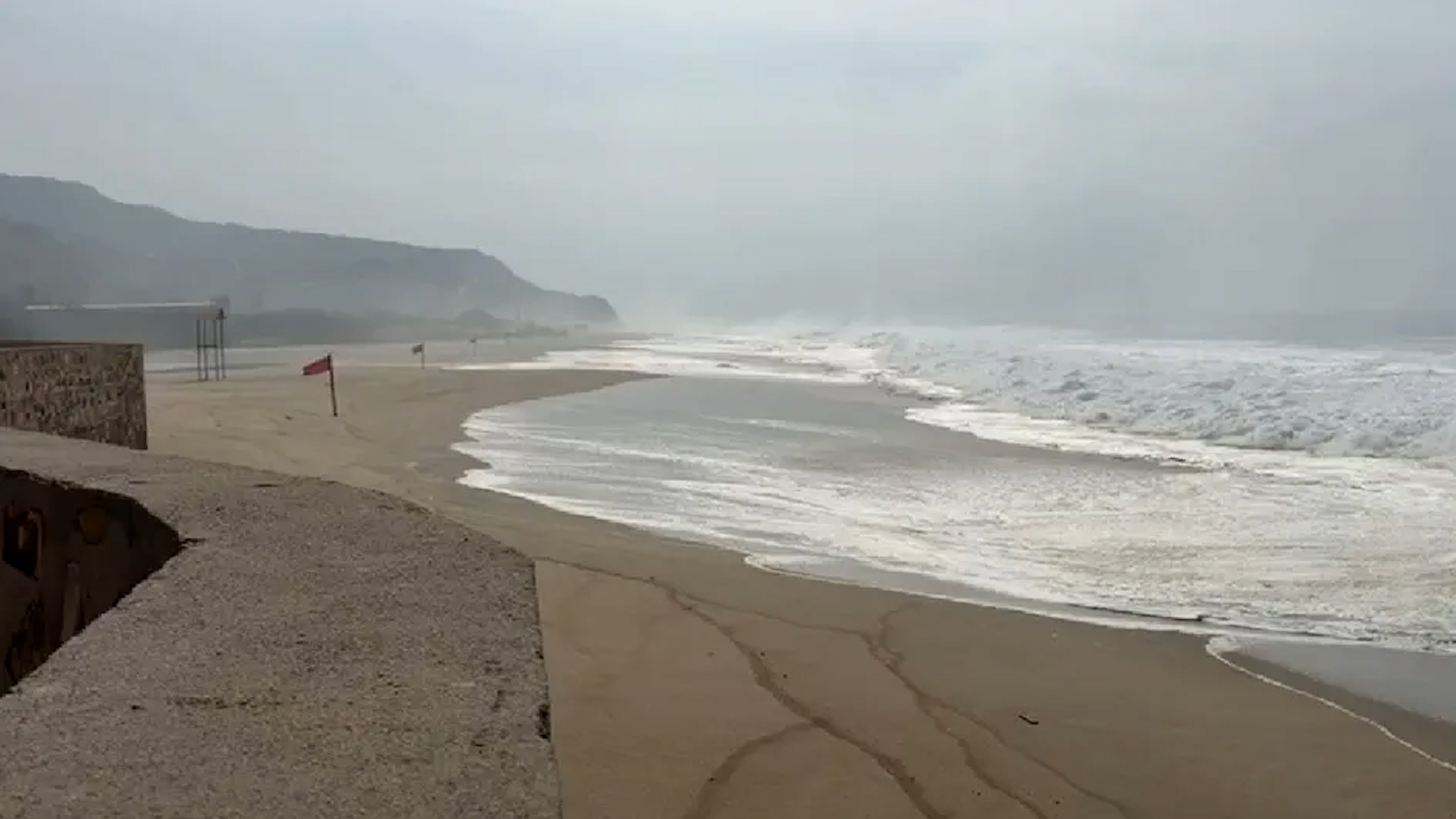 Gobierno denuncia que investigará los hechos. Se presume que el canal vendría de negocios aledaños.