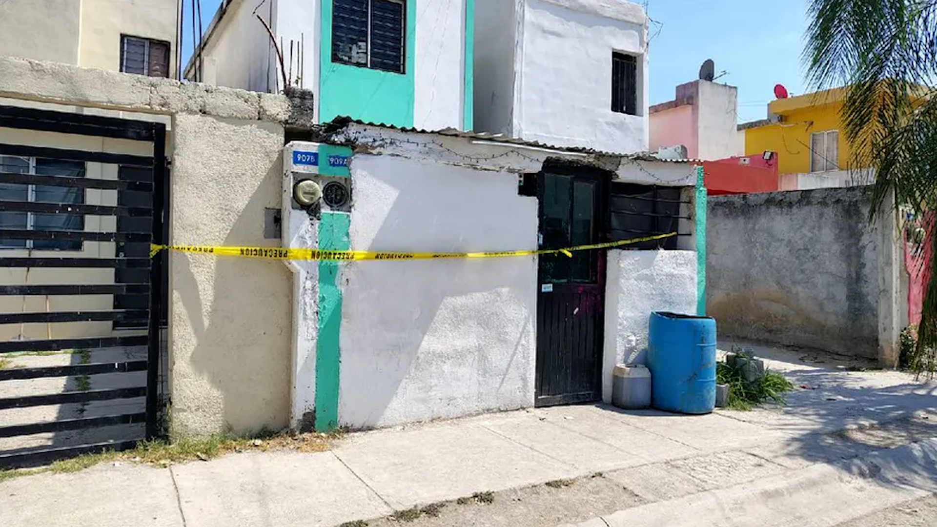 Al lugar arribaron paramédicos y policías municipales, quienes confirmaron el fallecimiento del hombre en calles de la colonia Colinas del Sol.