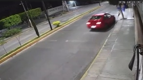 un conductor circula a exceso de velocidad