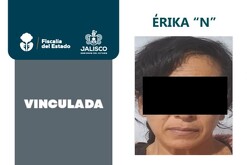 Ficha de vinculación a proceso de la Fiscalía de Jalisco con una foto de una mujer con los ojos censurados por un cuadro negro