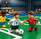 El comercial tiene como protagonistas Messi, CR7, Kylian Mbappé y Vinícius, leyendas del futbol moderno.