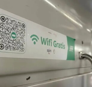 Letrero de wifi gratis en Metro de Monterrey