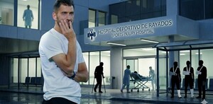 Nico Sánchez en el hospital con Rayados