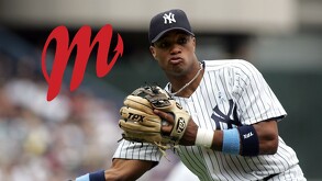 Robinson Canó jugando beisbol.