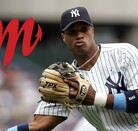 Robinson Canó jugando beisbol.