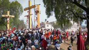 Representación de la crucifixión de Cristo en Iztapalapa