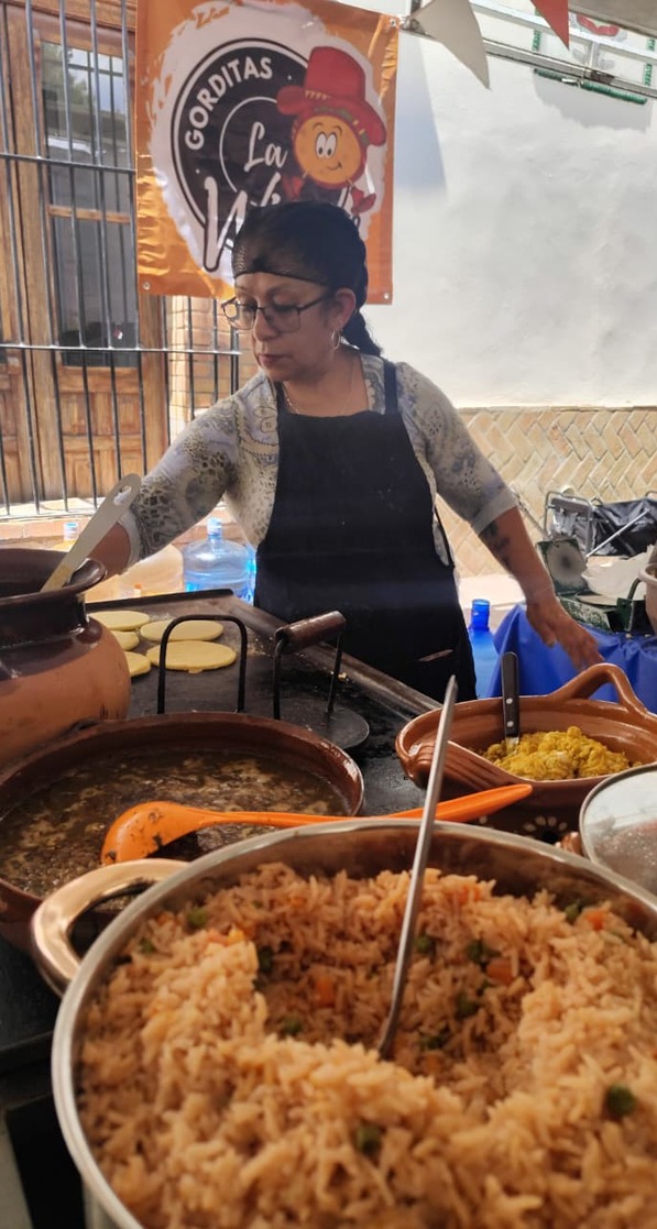 Entre los platillos más populares se encuentran la capirotada, las tortas de papa, de camarón, de pescado seco, de calabaza y hasta de orejones.