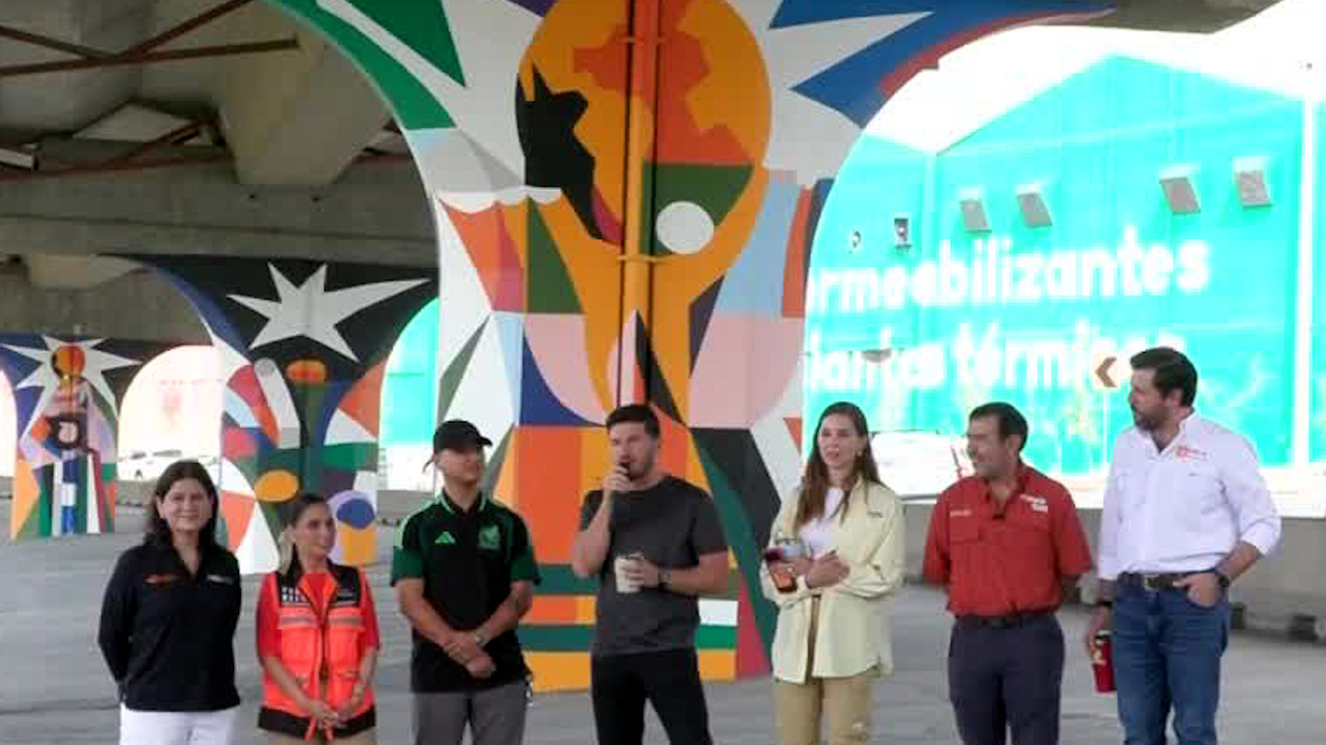 De cara al Mundial 2026 celebrado en México, Samuel García mostró la tercera fase de este mural artístico.
