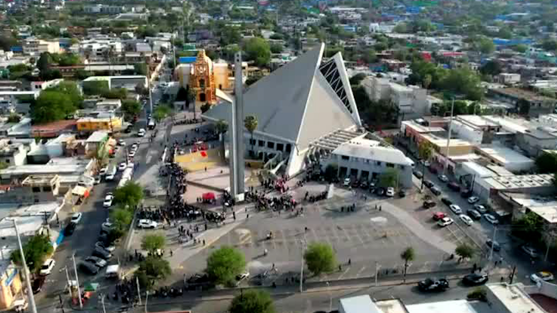 Programa conducido por Yari Martínez y Sandra Sandoval, viernes 03 de abril 2026.