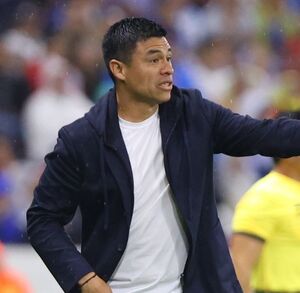 Gonzalo Pineda como DT Atlas