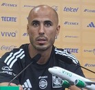 Guido Pizarro en conferencia de prensa con Tigres luego de su renovación.