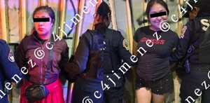 Mujeres detenidas por el asesinato de Jesús tras una pelea en Iztapalapa.