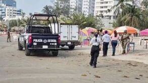 El cuerpo de una niña de nombre Italia, que murió en Playas de Mocambo, llegó a Tehuacán para ser enterrada por sus familiares.