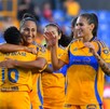 Tigres Femenil en conjunto tras una anotación en la Liga MX Femenil.