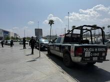 Hombre es detenido tras agredir a una mujer en un centro comercial al sur de Saltillo; autoridades ya investigan el caso.