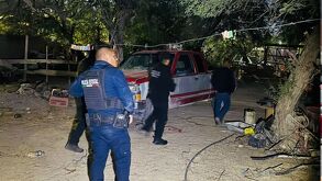 Policías buscando a detenido en San Pedro, Coahuila.