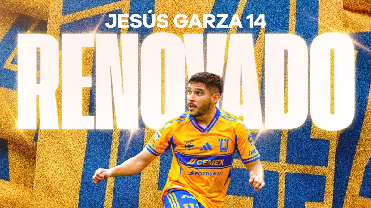 Jesús Garza en la foto oficial de su renovación con Tigres.