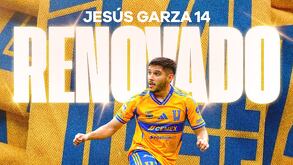 Jesús Garza en la foto oficial de su renovación con Tigres.