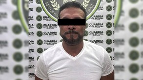 Alberto 'El Patrón' del Río detenido tras presuntamente agredir a su esposa, quien presentaba lesiones visibles en el rostro y los brazos.