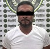 Alberto 'El Patrón' del Río detenido tras presuntamente agredir a su esposa, quien presentaba lesiones visibles en el rostro y los brazos.
