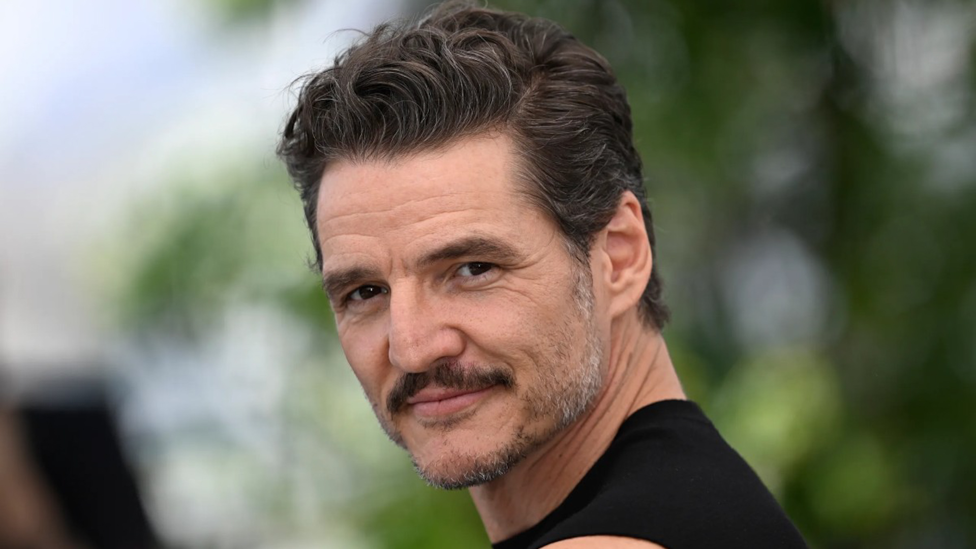 Pedro Pascal paraliza el Centro Histórico de la CdMx. El actor graba su nueva película de época bajo la dirección de Todd Haynes. Mira las imágenes del set.
