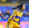María Sánchez, jugadora de Tigres Femenil tras anotar su gol en los últimos minutos.