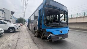 Ruta impactada contra poste