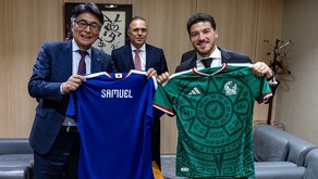 Samuel García con Masuki Yamamoto, en Japón.