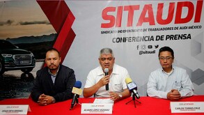 Personal del Sindicato de trabajadores de Audi México en conferencia de prensa