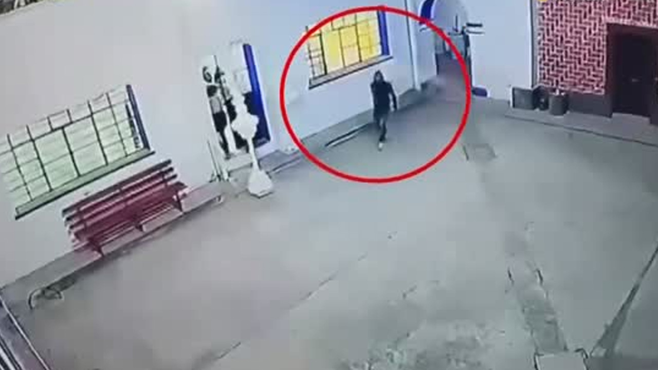 Cuatro hombres armados asaltaron una capilla en Tlaxcala durante el Sábado de Gloria y robaron el Santísimo Sacramento y hostias.