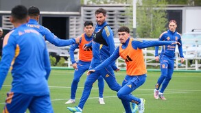 Jugadores de Tigres en entrenamiento del 6 de abril.