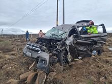 Volcadura en la carretera 57 moviliza a cuerpos de auxilio; cinco personas resultaron lesionadas.