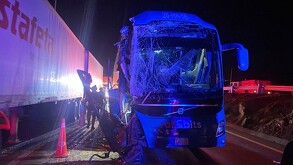 Aparatoso choque de autobús en San Juan de los Lagos deja a 11 personas lesionadas