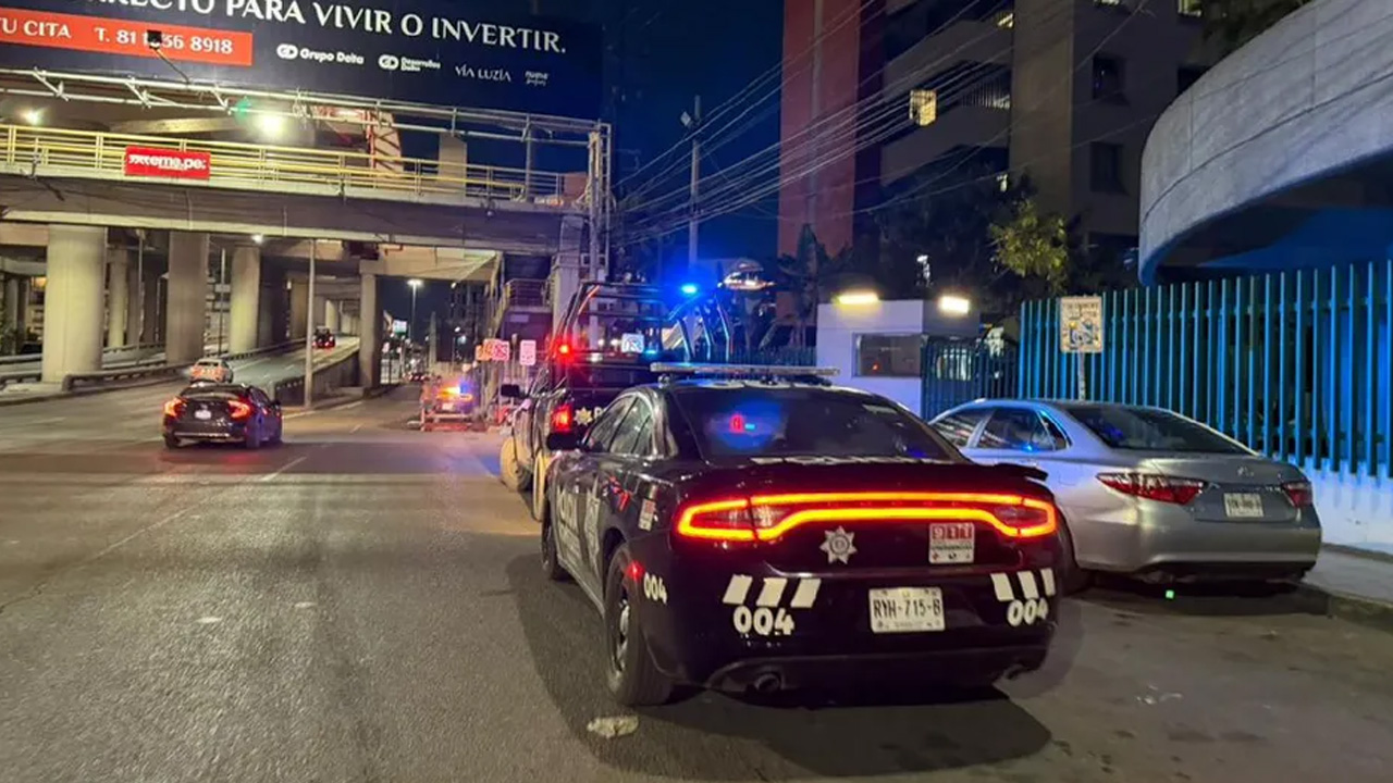 Un adulto mayor fue herido con arma blanca afuera de la clínica 33 del IMSS en Monterrey.