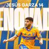 Jesús Garza en la foto oficial de su renovación con Tigres.