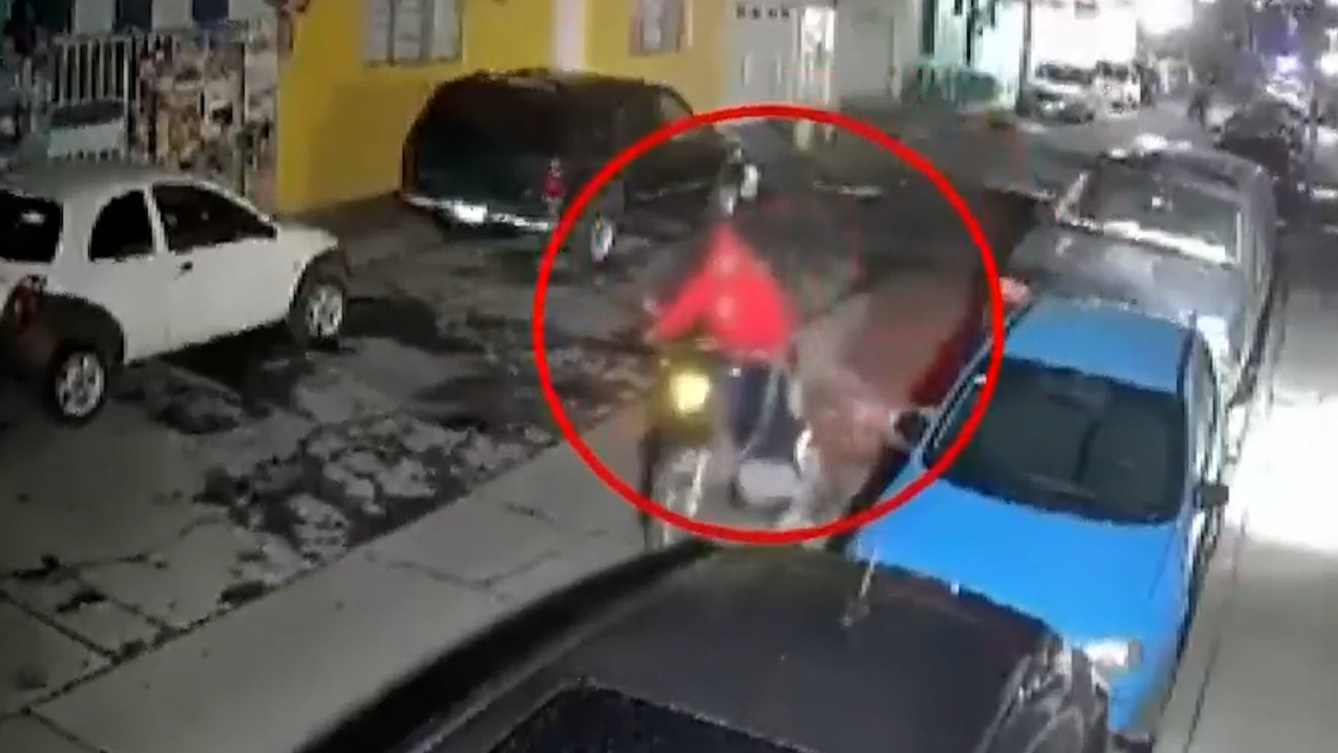 Hallan dos cuerpos abandonados en calles de Naucalpan. Vecinos denuncian que la violencia ocurre cada semana en los límites con Azcapotzalco.