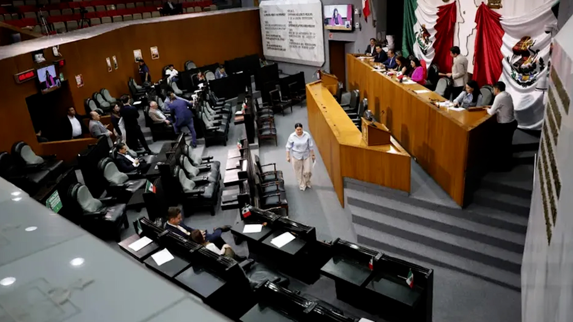 Las distintas bancadas del Congreso de Nuevo León confrontaron posturas en torno al futuro del organismo de transparencia InfoNL.