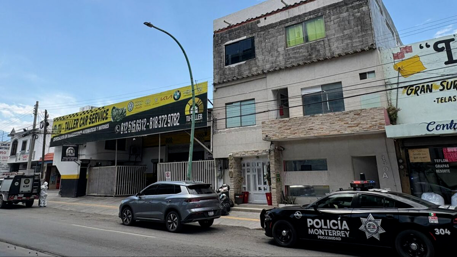 El fiscal Javier Flores Zaldívar informa sobre los avances del feminicidio en la Colonia Central, Monterrey. Catean edificio en avenida Rodrigo Gómez.