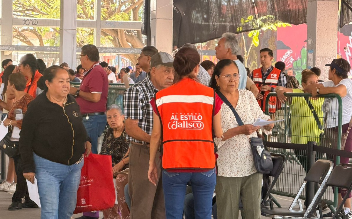 Largas filas se registran en el módulo del Parque San Jacinto para tramitar la Tarjeta Única | Foto: Roberto Hurtado