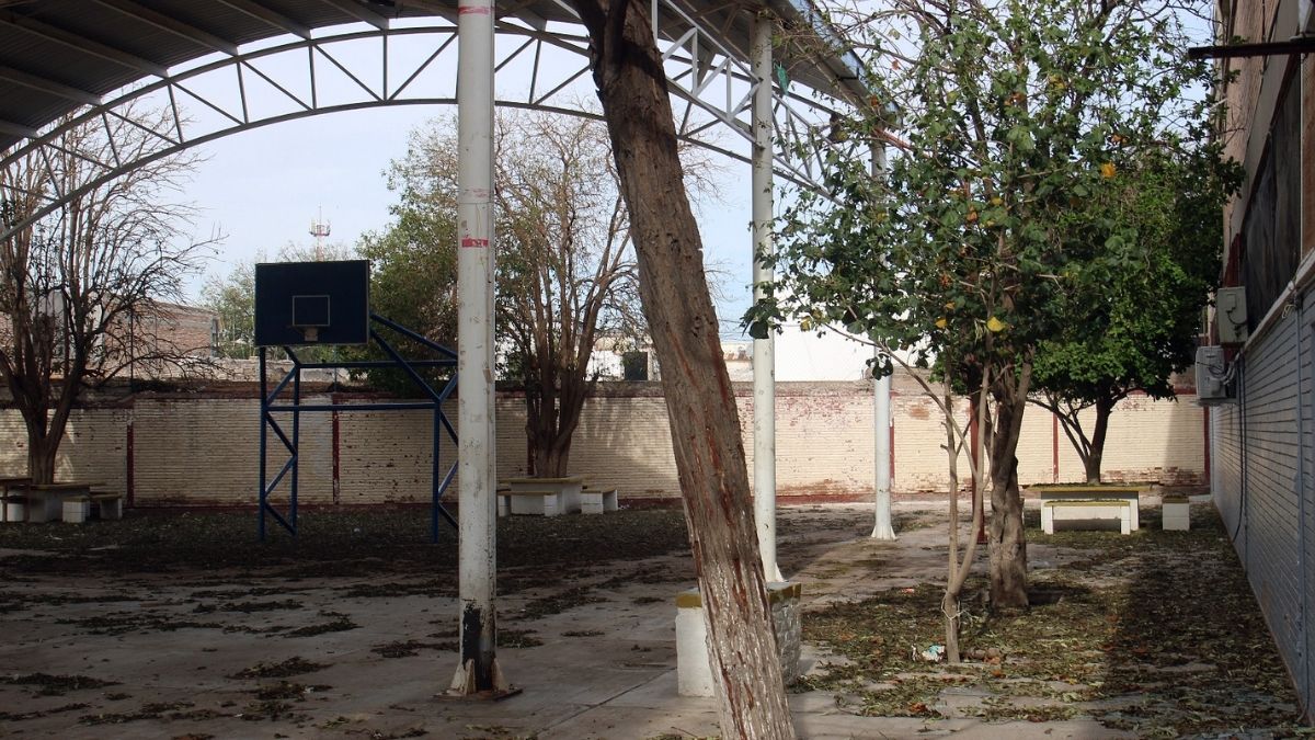 Escuela dañada en Lerdo