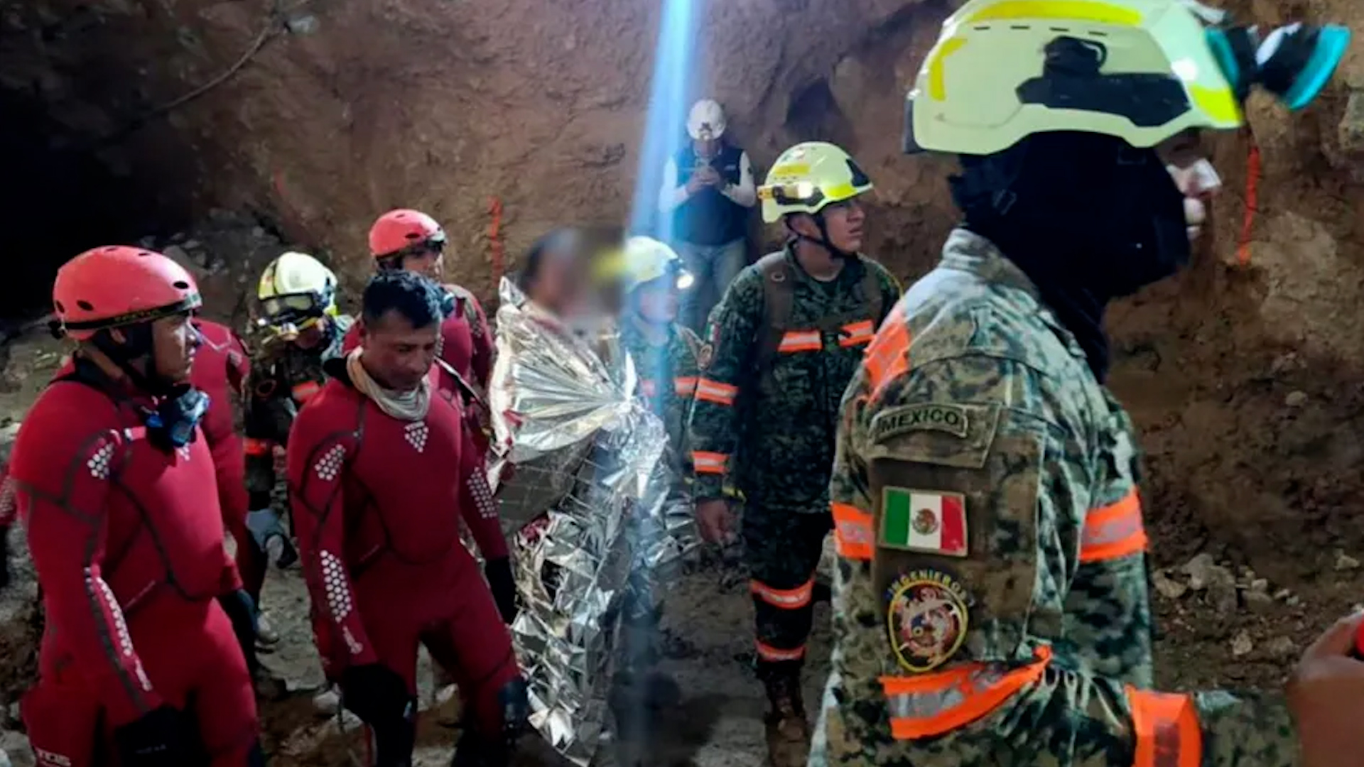 El Coronel de Zapadores de Estado Mayor nos narra ante las cámaras de Telediario cómo sucedieron los hechos.