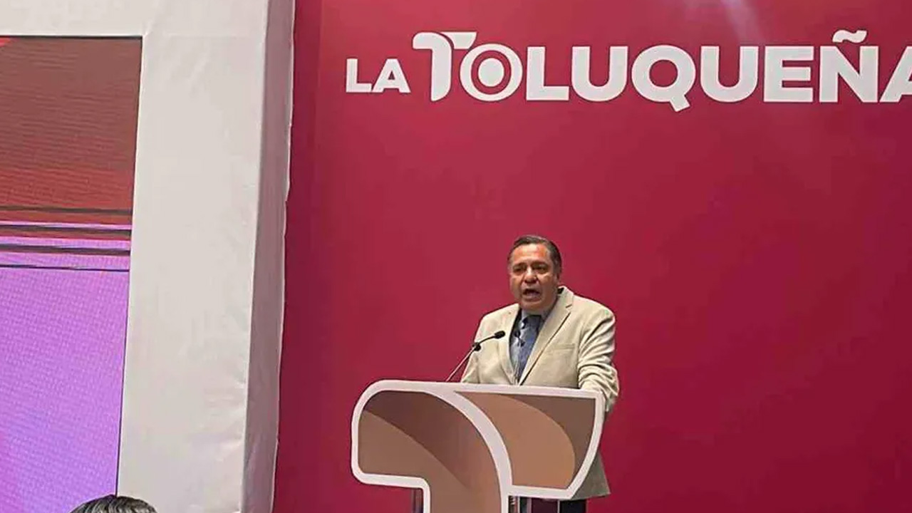 El presidente municipal de Toluca informó la remoción de 26 policías municipales.