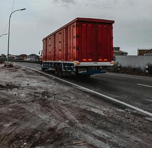 Alza en el diésel presiona al transporte y obliga a empresas a ajustar costos sin trasladarlos al consumidor.