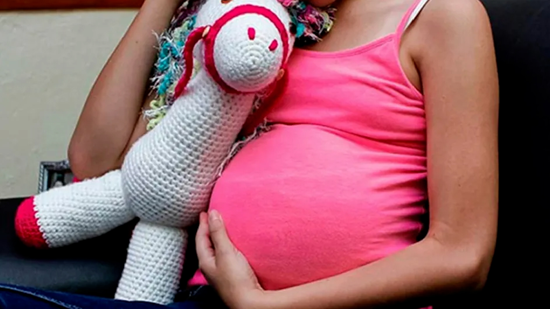 Elizabeth Morales informa que en el estado hay de 500 a 700 casos de embarazo infantil al año.