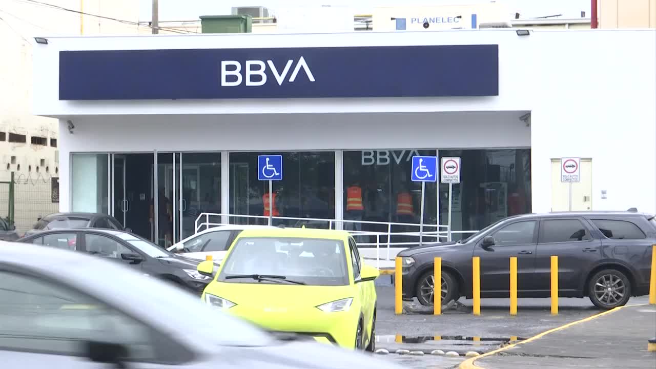 Un hombre fue asaltado en una plaza comercial de la colonia Tres Caminos, en Guadalupe.