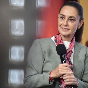 Claudia Sheinbaum durante la mañanera anuncia viaje a España