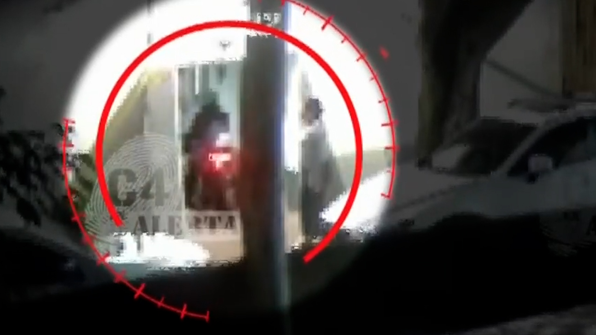 Familia de Kevin Orlando Torres presenta videos de seguridad para demostrar que el joven no cometió el robo de motocicleta por el que está en Barrientos.