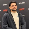Kelvin Gastelum en una entrevista previo a su pelea de UFC 327.